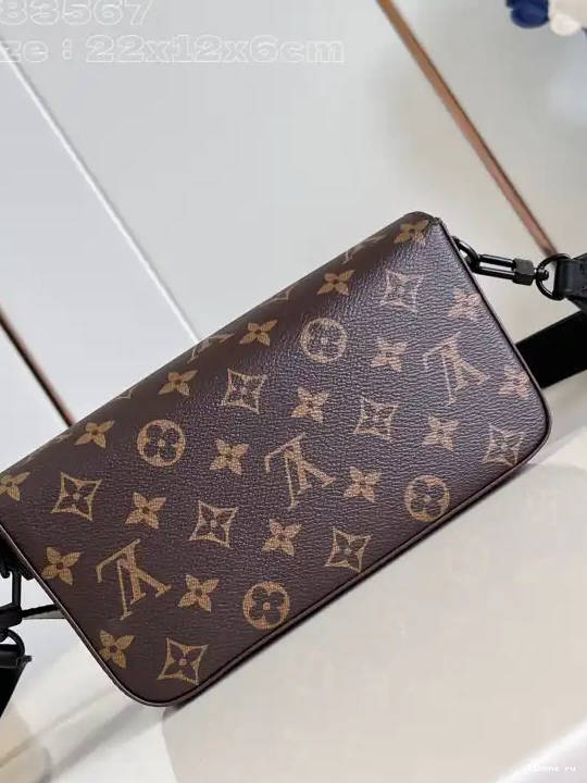 Cheap Wallet LOUIS VUITTON Wearable Montsouris 0619